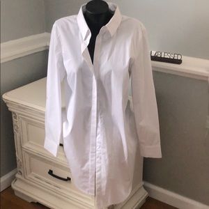 White button up shirt with zipper detail size xlrg